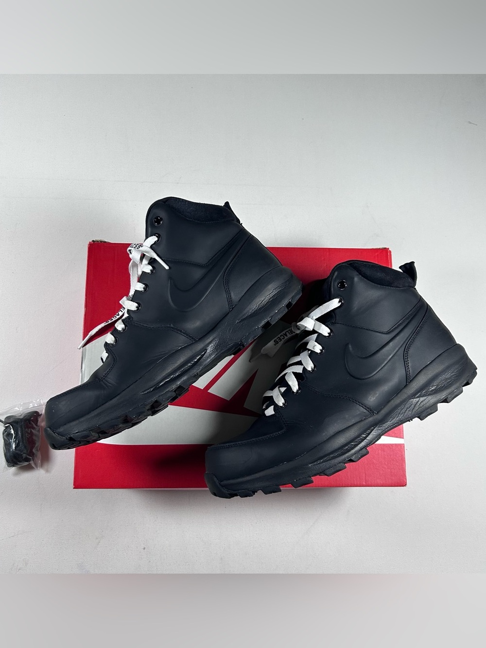 Nike Manoa Leather Boot Water Resistant Triple Black Men's Size 13 HF7095-001